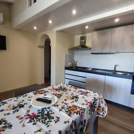San Teodoro - Veranda Panoramica, Tetto Legno Bianco E Vista Mare - Wifi E Clima 아파트