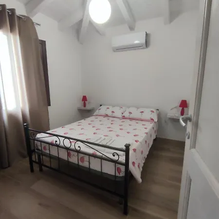 San Teodoro - Veranda Panoramica, Tetto Legno Bianco E Vista Mare - Wifi E Clima